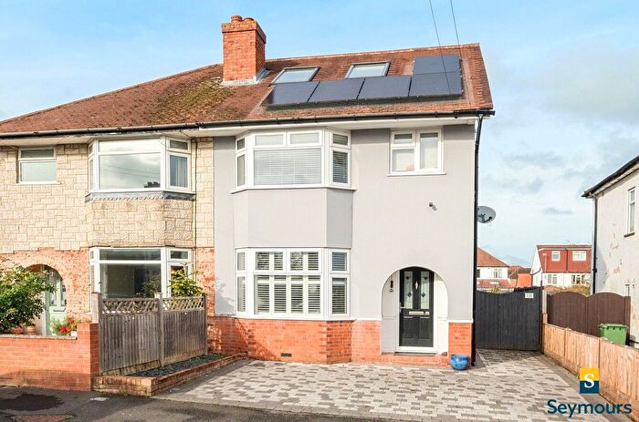 4 Bedroom Semi Detached House For Sale In Guildford, Surrey, GU2