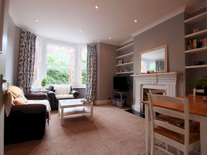 2 Bedroom Flat To Rent In Mountview Road, Finsbury Park, N4