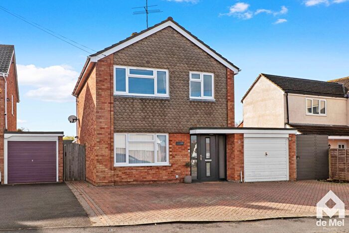 3 Bedroom Detached House For Sale In Churchill Grove, Tewkesbury, GL20