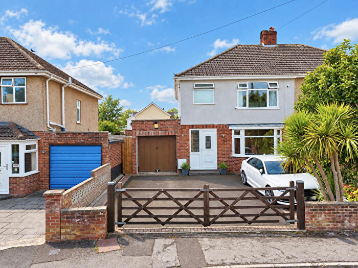 3 Bedroom Semi-Detached House For Sale In Princes Road, Street, BA16
