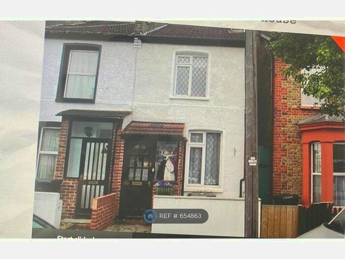 2 Bedroom End Of Terrace House To Rent In Elmers Road, London, SE25