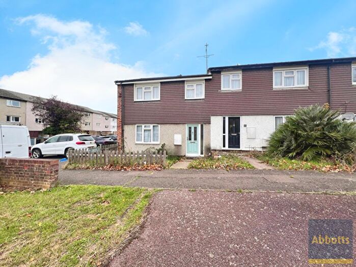 3 Bedroom Property To Rent In Deneway, Basildon, SS16