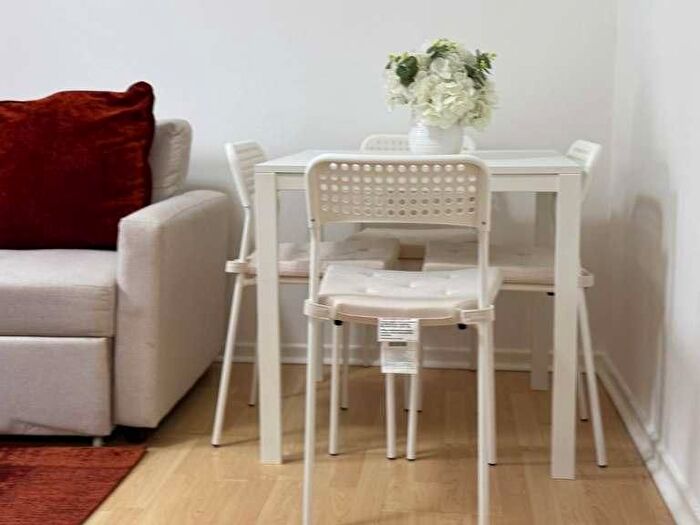 1 Bedroom Flat To Rent In Waterside Wheeleys Lane, Birmingham, West Midlands, B15