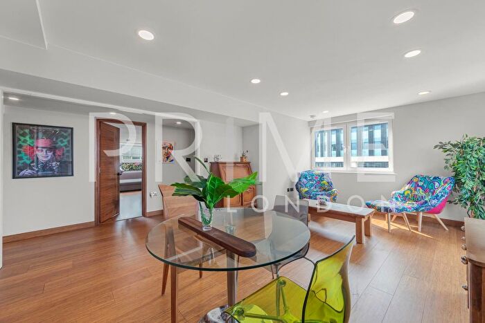 4 Bedroom Flat For Sale In Metro Central Heights, Newington Causeway, London, SE1