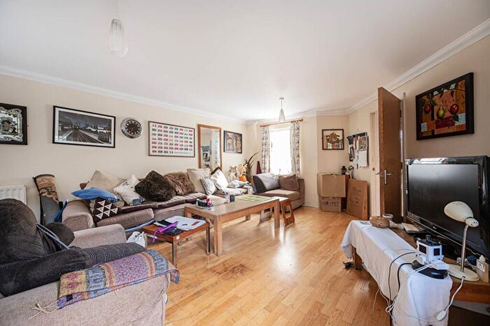4 Bedroom Terraced House For Sale In Brodia Road, Stoke Newington, London, N16