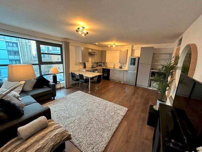 2 Bedroom Flat To Rent In High Street, London, E15