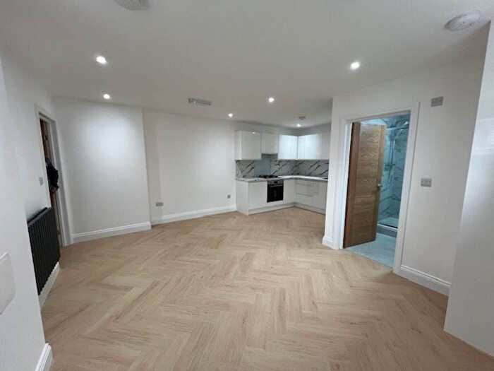 1 Bedroom Flat To Rent In Downsell Road, London, E15