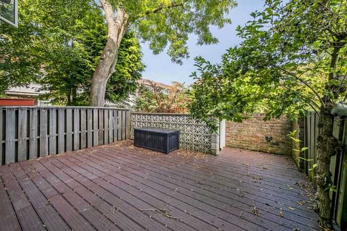 3 Bedroom Terraced House To Rent In Rosendale Road, London, SE21
