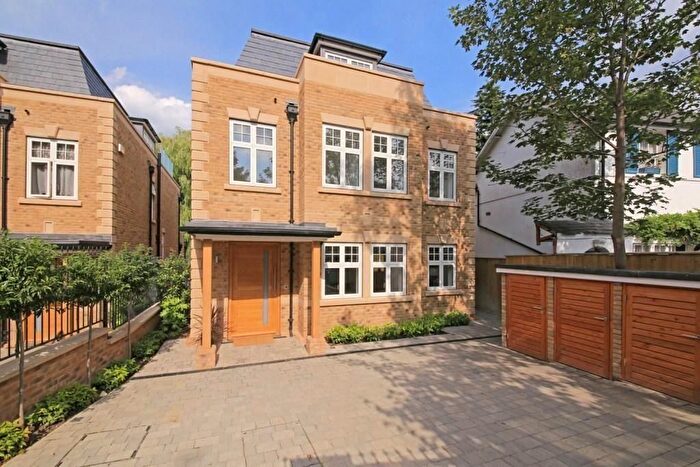 6 Bedroom Detached House To Rent In Tenterden Grove, London, NW4