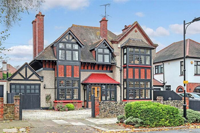6 Bedroom Detached House For Sale In Parkanaur Avenue, Thorpe Bay, Essex, SS1