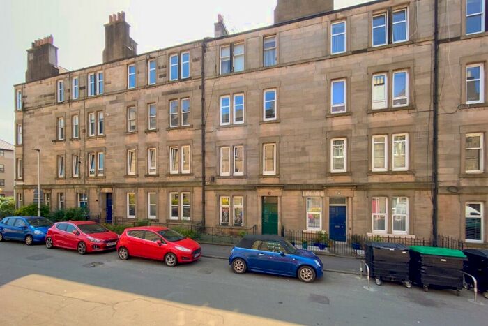 2 Bedroom Flat To Rent In Roseburn Place, Roseburn, Edinburgh, EH12