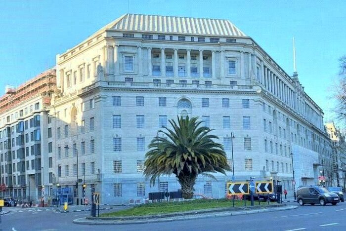 3 Bedroom Flat To Rent In Westminster, London, SW1P