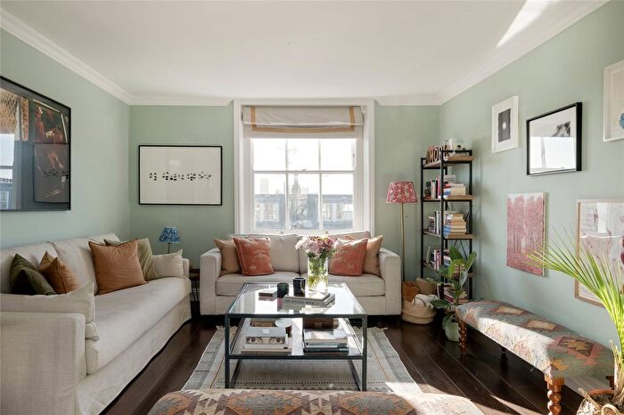 2 Bedroom Flat For Sale In Colville Square, London, W11