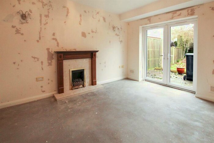2 Bedroom Semi-Detached Bungalow For Sale In Hart Drive, Measham, Swadlincote, DE12