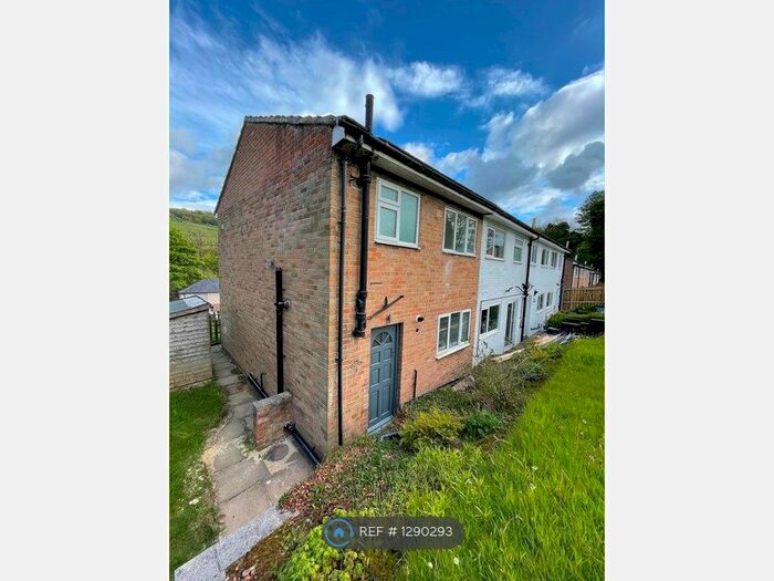 3 Bedroom End Of Terrace House To Rent In Shaw Mount, Halifax HX2