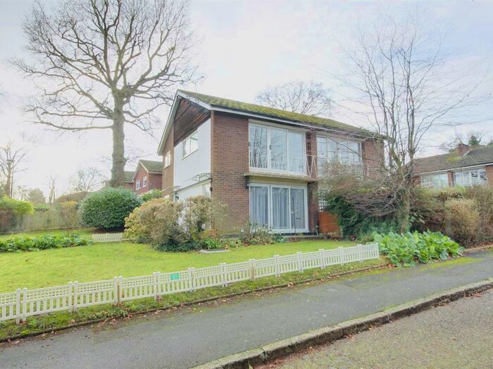 Studio To Rent In Hermitage Close, Enfield, EN2