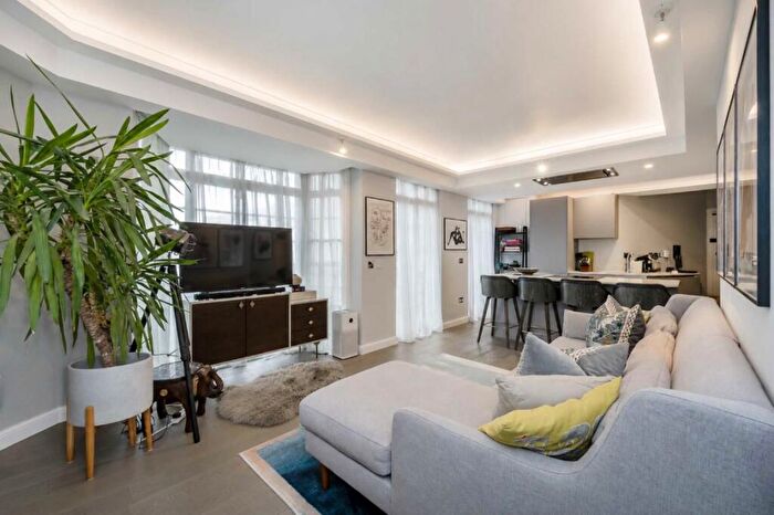 2 Bedroom Flat For Sale In Dorset House, Marylebone, London, NW1