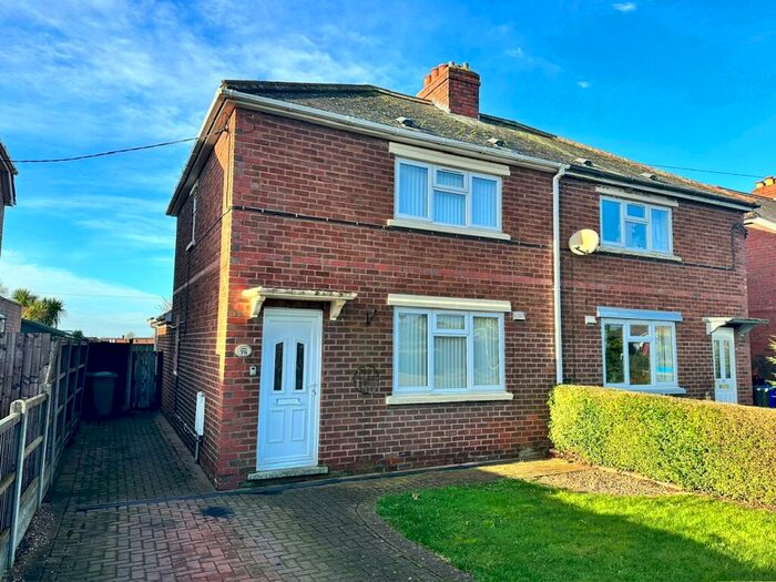 3 Bedroom Semi-Detached House For Sale In Wragby Road, Bardney, Lincoln, LN3