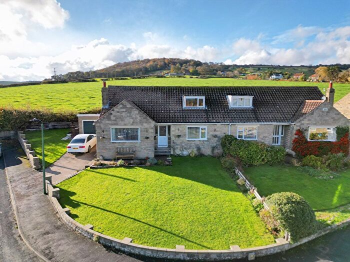 2 Bedroom Semi-Detached Bungalow For Sale In Kingston Garth, Fylingthorpe, YO22