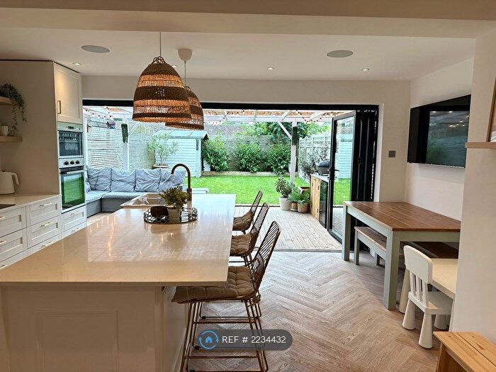 3 Bedroom Semi-Detached House To Rent In Lime Court, Gillingham, ME8