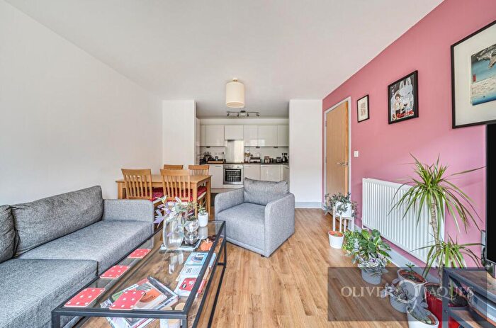 2 Bedroom Flat For Sale In Nelson Walk, Bow, London, E3