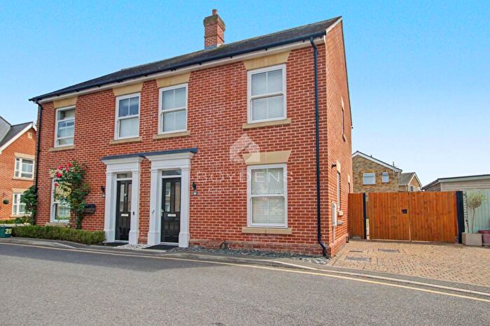3 Bedroom Semi Detached House To Rent In Chester Grove Lawford Manningtree, CO11