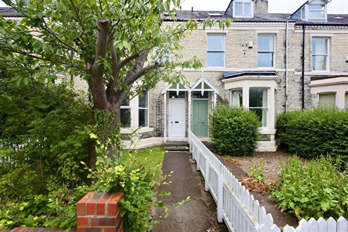 6 Bedroom Terraced House To Rent In Larkspur Terrace, Newcastle Upon Tyne, NE2