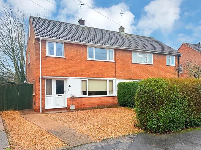 3 Bedroom Semi Detached House For Sale In Abbott Crescent, Farnsfield, Newark, NG22