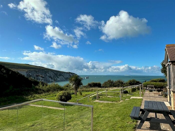 3 Bedroom Property For Sale In Alum Bay, Totland Bay, PO39