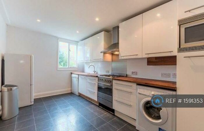 2 Bedroom Maisonette To Rent In Chadwick Road, London, SE15