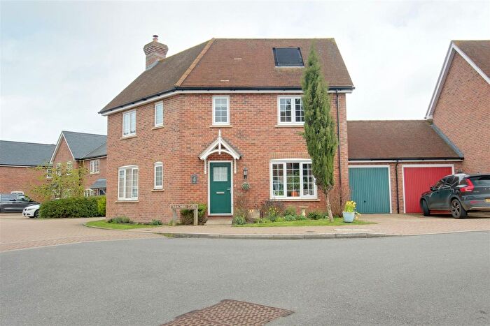 3 Bedroom Detached House For Sale In Williamson Way, Pitstone, LU7