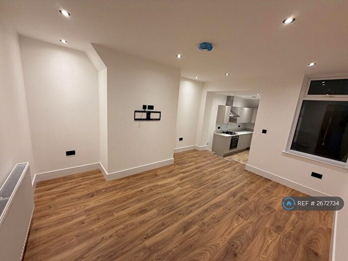 2 Bedroom Flat To Rent In Salisbury Street, Gateshead, NE10
