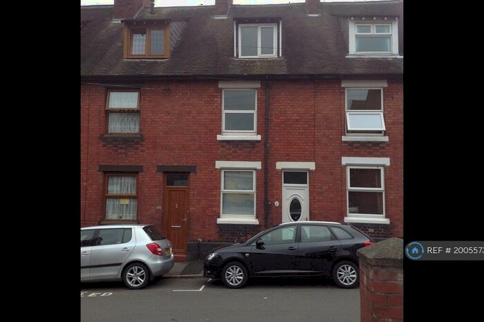 4 Bedroom Terraced House To Rent In Shoobridge Street, Leek, ST13