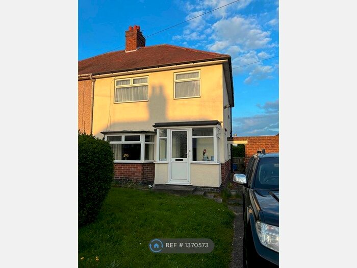 3 Bedroom Semi-Detached House To Rent In Beauvale Road, Hucknall, Nottingham, NG15