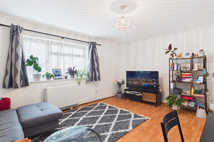 1 Bedroom Flat To Rent In Avenue Road, London, SE25