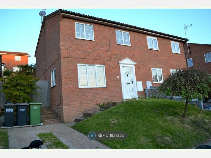 3 Bedroom Semi-Detached House To Rent In Wentworth Way, St. Leonards-On-Sea, TN38