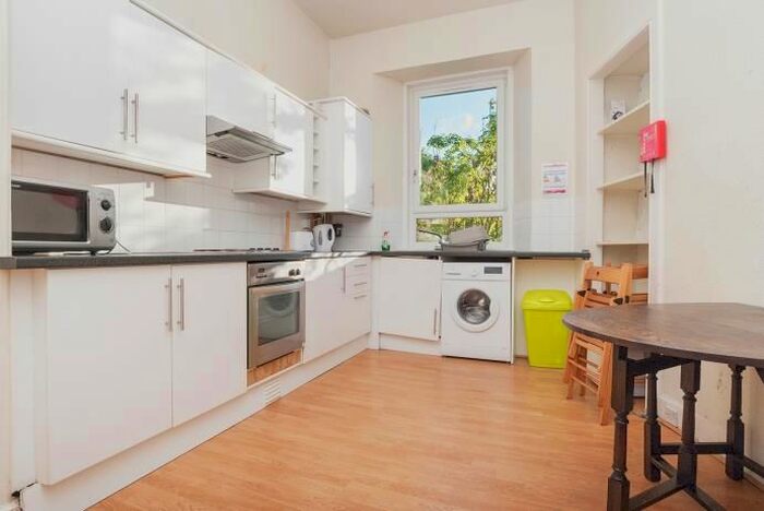 2 Bedroom Flat To Rent In Gillespie Place, Edinburgh, EH10
