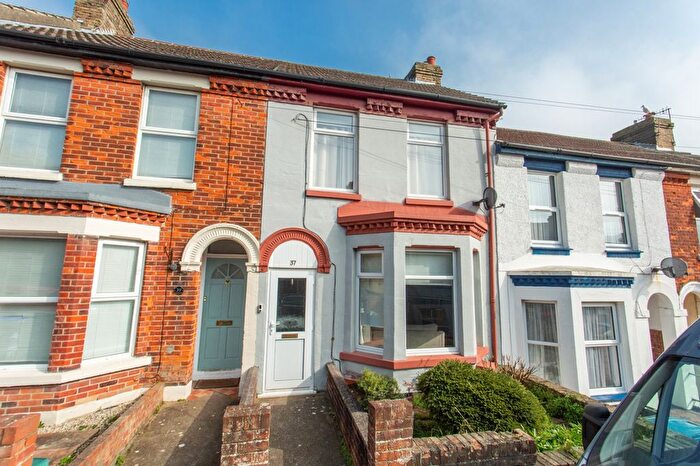 3 Bedroom Terraced House For Sale In Malmains Road, Dover, Kent, CT17