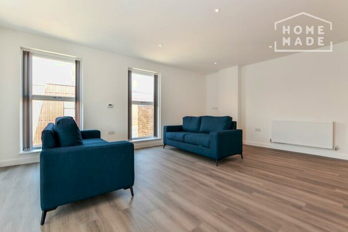 2 Bedroom Apartment To Rent In Trinity Walk, Woolwich, SE18