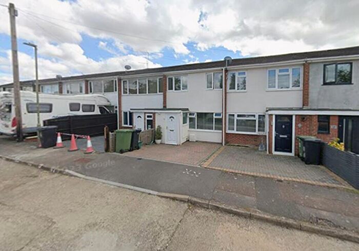 3 Bedroom End Of Terrace House For Sale In A Kingfishers, Grove, Wantage, Oxfordshire, OX12