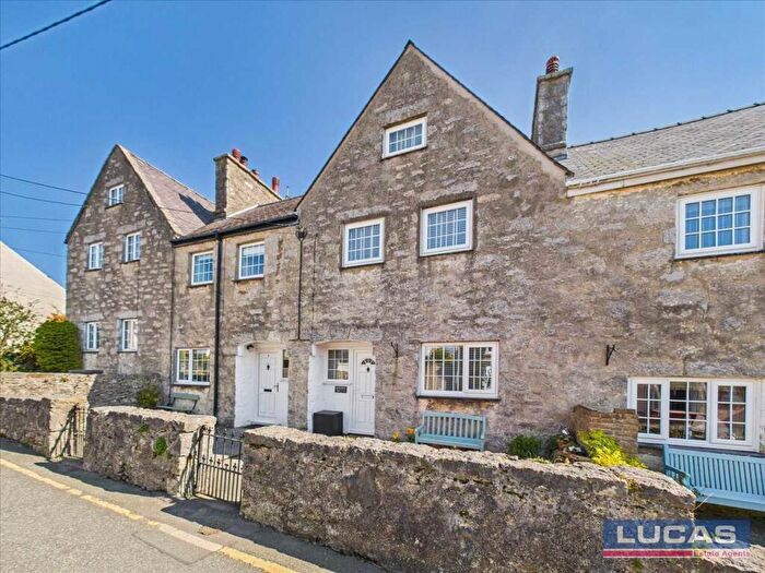 3 Bedroom Terraced House For Sale In Morannedd, Moelfre, LL72