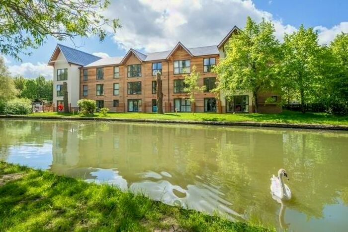 Apartment To Rent In Woodley Headland, Milton Keynes, MK6