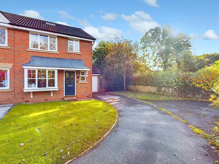 4 Bedroom Semi-Detached House For Sale In Littlethorpe Close, Strensall, York, North Yorkshire, YO32
