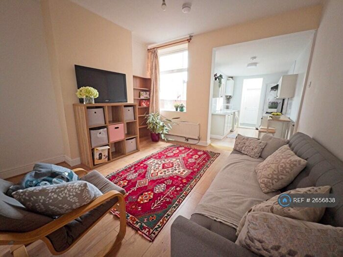 4 Bedroom Terraced House To Rent In Lorne Road, Leicester, LE2