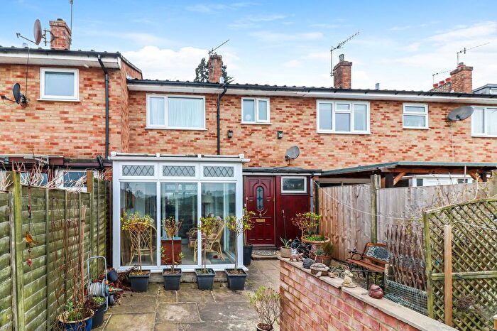 3 Bedroom Terraced House For Sale In The Orchard, Kings Langley, WD4