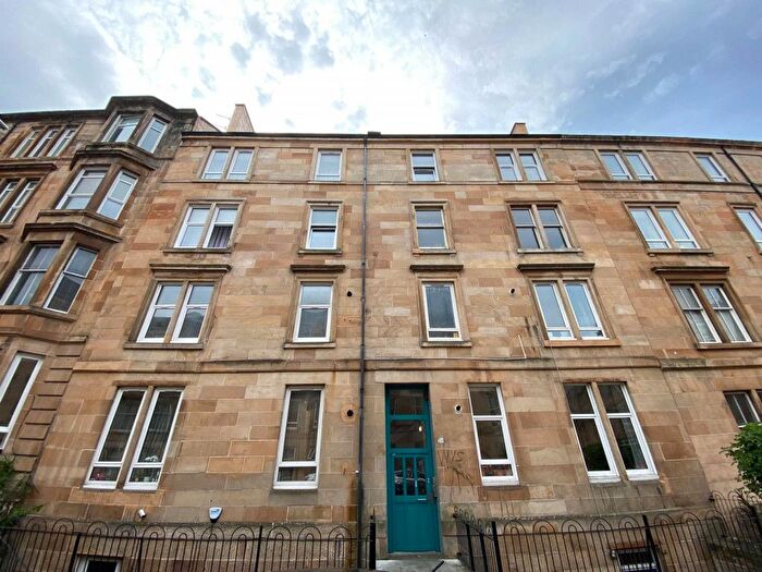 2 Bedroom Flat To Rent In Dixon Avenue, Govanhill, G42