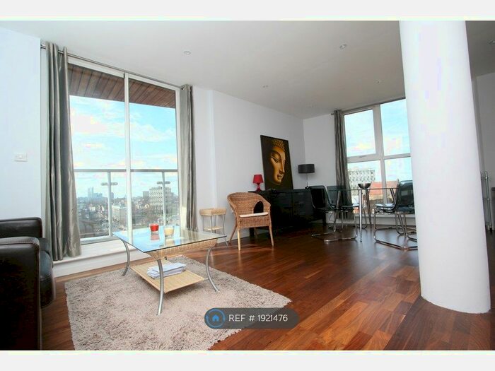 2 Bedroom Flat To Rent In Palmers Road, London, E2