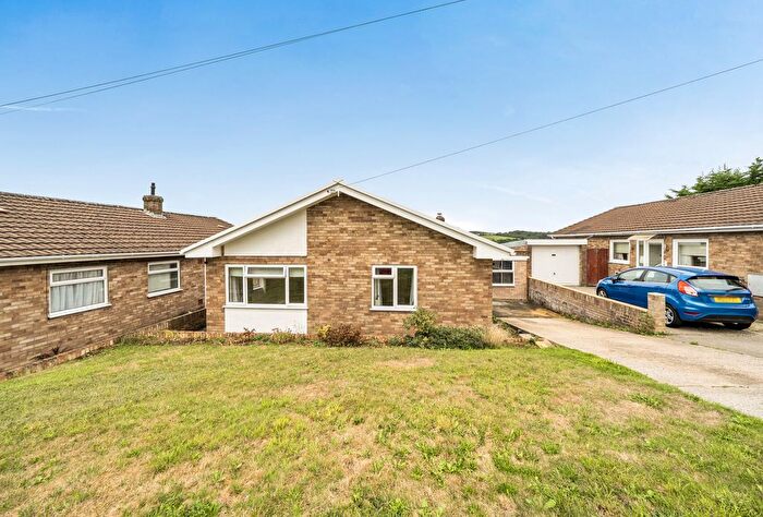 3 Bedroom Bungalow For Sale In Langtoft Road, Stroud, Gloucestershire, GL5