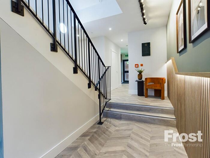 2 Bedroom Apartment To Rent In Station Road, Gerrards Cross, Buckinghamshire, SL9