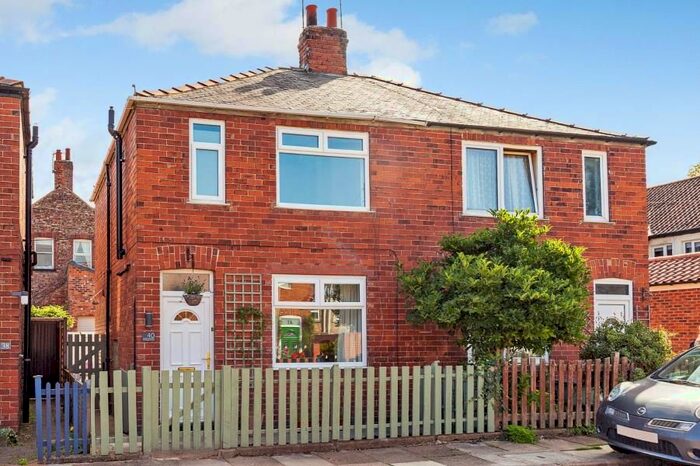 3 Bedroom Semi-Detached House To Rent In Montague Street, South Bank, York, YO23